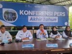 Kepala BNN Kota Balikpapan, Kombes Pol Bonifasio Rio Rahadianto, S.I.K (Tengah) saat Konferensi Pers, di Kantor BNN Kota Balikpapan, pada hari Senin (23/12/2024). Foto: BorneoFlash/Niken Sulastri