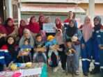 PT Pertamina EP (PEP) Bunyu Field berikan bantuan makanan tambahan bergizi dan susu kepada balita di Posyandu Kasih Bunda, serta masker kepada Unit Pelaksana Teknis Daerah (UPTD) Puskesmas Bunyu, Senin, 2 Desember 2024. Foto: HO/PEP Bunyu Field