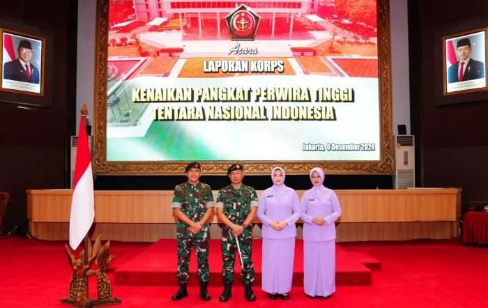 Pangdam VI/Mulawarman, Mayjen TNI Tri Budi Utomo, telah secara resmi menerima anugerah kenaikan pangkat satu tingkat lebih tinggi dari sebelumnya menjadi Letnan Jenderal TNI, dalam acara Laporan Korps Kenaikan Pangkat Perwira Tinggi (Pati) TNI yang dipimpin langsung oleh Panglima TNI, Jenderal TNI Agus Subiyanto, di Aula Gatot Soebroto, Mabes TNI, Cilangkap, Jakarta Timur, pada Jumat (06/12/2024). Foto: HO/Pendam VI/Mlw