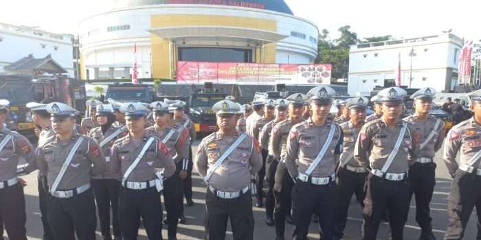 Polresta Balikpapan Gelar Apel Pasukan Operasi Lilin Mahakam 2024 untuk Pastikan Keamanan Perayaan Nataru