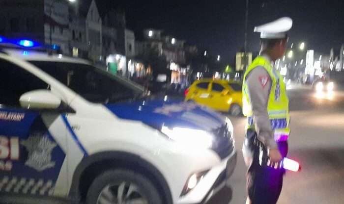 Polresta Balikpapan meningkatkan pelaksanaan patroli Strong Point (Blue Light) pada Senin dini hari (2/12/2024). Foto: HO/Humas Polresta Balikpapan