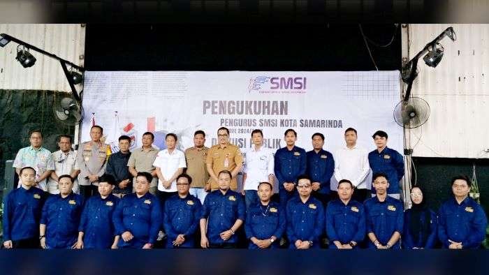 Serikat Media Siber Indonesia Provinsi Kalimantan Timur saat Pengukuhan dan Diskusi Publik di Samarinda, pada Senin (21/10/2024) lalu. Foto: IST/SMSI Kaltim