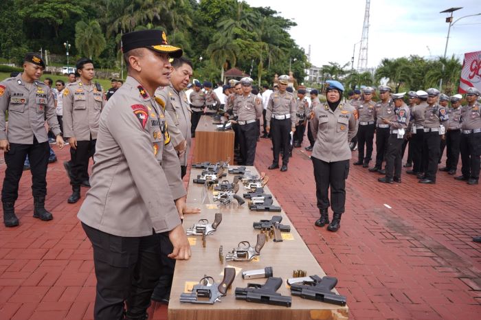 Wakapolda Kaltim Pimpin Langsung Pemeriksaan Senpi, Tegaskan Profesionalisme dan Akuntabilitas Polri