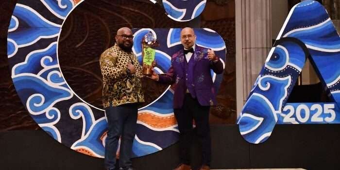 Program TJSL PELITA Borneo, KPI Unit Balikpapan Raih Penghargaan IGA 2025