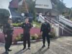 Batalyon A Pelopor Satbrimob Polda Kaltim menerjunkan satu regu personilnya untuk patroli dan pengamanan beberapa gereja di wilayah Kota Balikpapan, pada Minggu (12/1/2025). Foto: HO/Humas Polda Kaltim