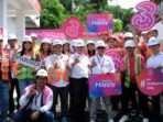 Indosat Ooredoo Hutchison (IOH) bersama perwakilan siswa dari sepuluh sekolah di Balikpapan, meninjau BTS jaringan Tri yang terletak di kawasan Batu Ampar, Balikpapan. Foto: BorneoFlash/Ist