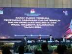 KPU Kota Balikpapan gelar Rapat Pleno Terbuka penetapan Paslon terpilih pada Pilkada tahun 2024 di Novotel Hotel Balikpapan, pada Kamis (9/1/2025) malam. Foto: BorneoFlash/Niken Sulastri