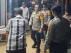 Kapolresta Balikpapan, Kombes Pol Anton Firmanto, SH, MH, SIK, bersama jajaran, turun langsung memantau pengamanan di sejumlah tempat ibadah dan pusat keramaian, pada Rabu (29/1/2025). Foto: HO/Humas Polresta Balikpapan