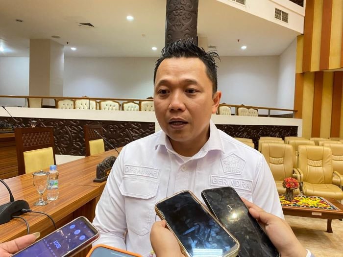 Kritik Terhadap Tugu Pesut, Ketua Komisi III DPRD Samarinda Jelaskan Konsep Seninya