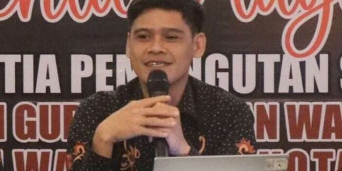 Komisioner Divisi Sosialisasi, Partisipasi Masyarakat, dan SDM KPU Kota Balikpapan, Suhardi. Foto: BorneoFlash/Niken Sulastri