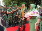 Penyambutan Mayjen TNI Rudy Rachmat Nugraha sebagai Pangdam VI/Mulawarman, di Kodam VI/Mulawarman, pada hari Selasa, 2 Januari 2025.