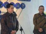 ILUSTRASI. Menteri BUMN Erick Thohir dan Menteri perhubungan Dudy Purwagandhi menanggapi maskapai baru Fly Jaya