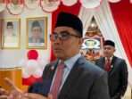 Wali Kota Samarinda Andi Harun diwawancara usai mengikuti Rapat Paripurna di Gedung DPRD Samarinda. Foto : Dimas