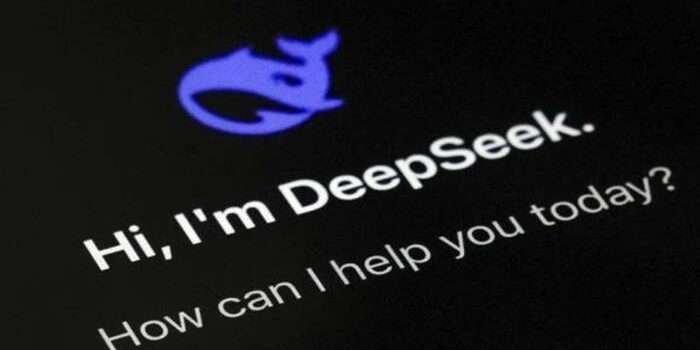 Halaman aplikasi telepon pintar DeepSeek terlihat di layar telepon pintar di Beijing, Selasa, 28 Januari 2025. (Sumber: AP Photo/Andy Wong)