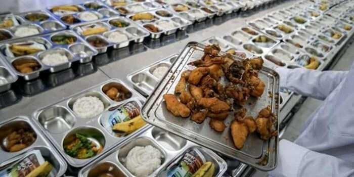 Makan Siang Gratis Prabowo-Gibran: Solusi Gizi Anak atau Beban Anggaran?