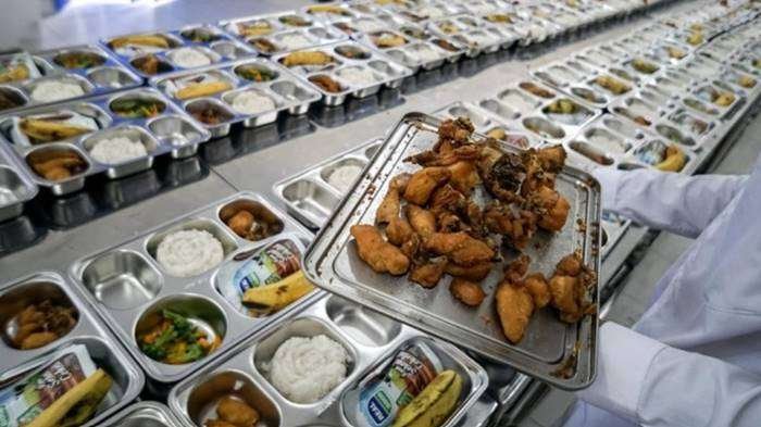 Ilustrasi Makan Gratis. Foto: Mohammad Ayudha