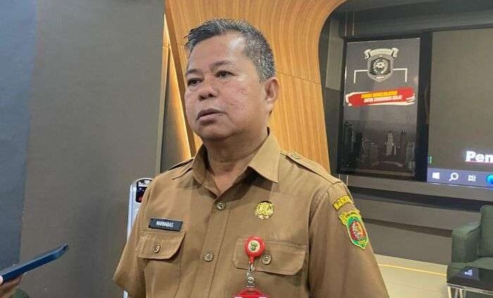 Asisten II Sekretariat Daerah Kota Samarinda, Marnabas Patiroy. Foto: BorneoFlash/Nur Ainunnisa
