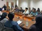 DPRD Kota Samarinda terima Audiensi dari TRC PPA dan pekerja Teras Samarinda terkait pembayaran upah. Foto: BorneoFlash/Nur Ainunnisa