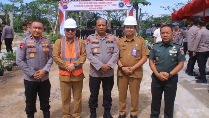 Kasdam VI/Mulawarman Brigjen TNI Ari Aryanto, S.E., M.I.P., menghadiri kegiatan Ground Breaking pembangunan SPPG Polda Kaltim yang berlangsung di Lapangan M. Jasin, Mako Satbrimob Polda Kaltim, Balikpapan, Selasa (18/02/2025). Foto: HO/Pendam VI/Mlw