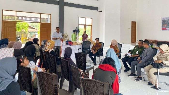 Kegiatan peningkatan kapasitas bagi pelaku UMKM di Desa Handil Terusan, digelar PHSS pada Kamis, 23 Januari 2025. Foto: HO/PHSS