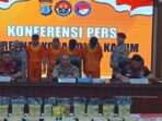 Konferensi pers Pengungkapan kasus jaringan narkoba internasional yang berasal dari Negeri Jiran Malaysia, yang digelar di Ruang Mahakam Mapolda Kaltim, pada Kamis (13/02/2025). Foto: BorneoFlash/Agung Putra