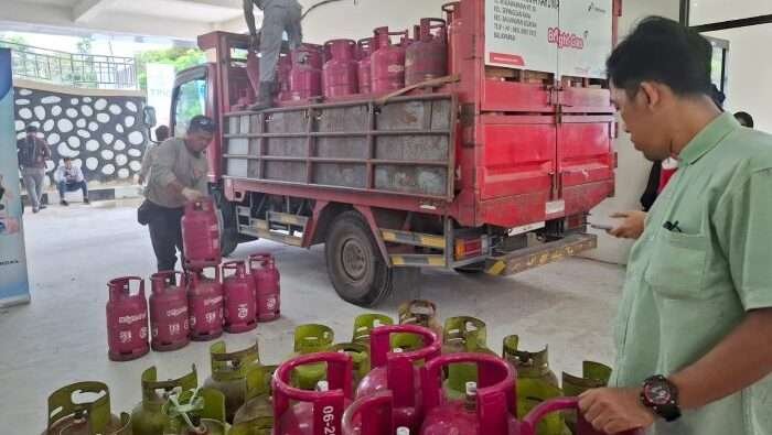 Pasar Murah yang berlangsung pada 24-28 Februari 2025 di Aula Graha Kelurahan Gunung Bahagia. Foto: BorneoFlash/Niken Sulastri