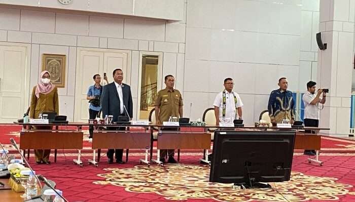Rapat Koordinasi Pelaksanaan Program Prioritas Presiden Makan Bergizi (MBG) secara Hybrid. Foto: BorneoFlash/Nur Ainunnisa