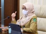 Sekretaris Daerah Provinsi Kaltim, Sri Wahyuni saat rapat persiapan Sertijab Gubernur dan Pj Gubernur Kaltim. Foto: ist/adpim.