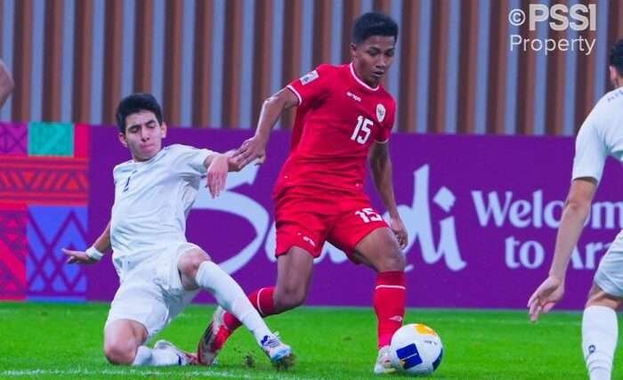 Timnas Indonesia U-20 Minta Maaf Usai Kalah dari Uzbekistan dengan skor 1-3 pada laga kedua Grup C Piala Asia U-20 2025 di Shenzen Youth Football Training Base Centre Stadium, Minggu (16/2/2025). Foto: HO/pssi.org