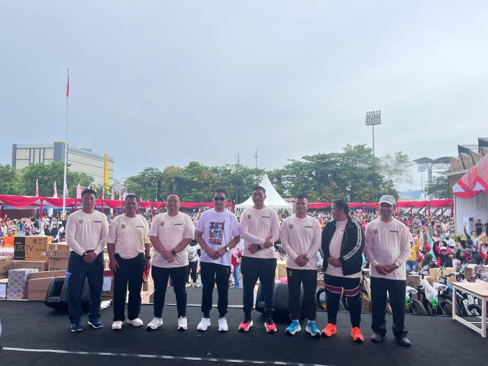 Ribuan Warga Samarinda Antusias Ikuti Jalan Santai, Pemkot Bagikan 10 Ribu Porsi Makanan Gratis dan 5 Paket Umrah