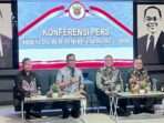 Wali Kota Samarinda, Andi Harun saat Konferensi Pers, Balai Kota Samarinda, pada Minggu (16/2/2025) malam. Foto: BorneoFlash/Nur Ainunnisa
