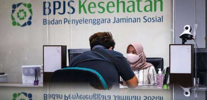 Peserta BPJS Kesehatan wajib membayar iuran setiap bulan sesuai kelas yang dipilih. Tapi kalau tak pernah sakit, apakah BPJS Kesehatan bisa dicairkan? (Foto : FAUZAN) Peserta BPJS Kesehatan wajib membayar iuran setiap bulan sesuai kelas yang dipilih. Tapi kalau tak pernah sakit, apakah BPJS Kesehatan bisa dicairkan? (Foto : FAUZAN)