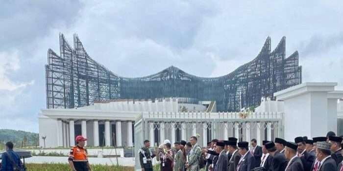 Ibu Kota Nusantara (IKN) menarik perhatian wisatawan berkunjung ke Kaltim. Delegasi Baznas dari berbagai daerah berkunjung ke IKN pada 25 September 2024. (Foto: Ahmad Rifandi).