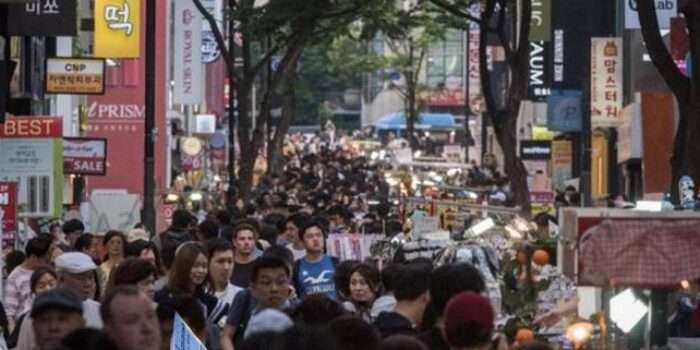Korea Selatan terpaksa menutup 49 sekolah dasar hingga sekolah menengah atas lantaran kekurangan siswa yang disebabkan oleh jumlah populasi anak yang menurun dan angka kelahiran yang terus rendah. (Foto: Ed JONES / AFP)