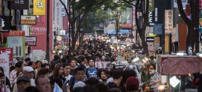 Korea Selatan terpaksa menutup 49 sekolah dasar hingga sekolah menengah atas lantaran kekurangan siswa yang disebabkan oleh jumlah populasi anak yang menurun dan angka kelahiran yang terus rendah. (Foto: Ed JONES / AFP)