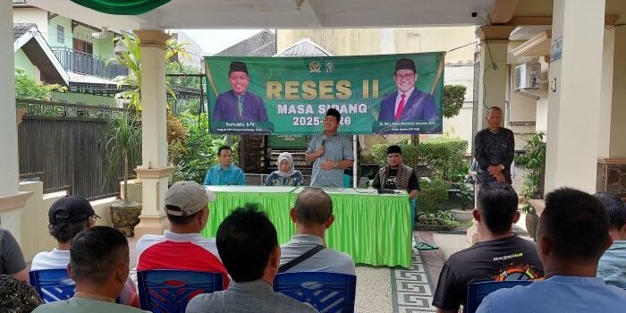 Anggota DPR RI Dapil Kaltim, Syafruddin melaksanakan Reses II Masa Sidang 2025-2026 di RT 51 Kelurahan Gunung Samarinda, Kecamatan Balikpapan Utara, pada Minggu (23/3/2025). Foto: BorneoFlash/Niken Sulastri