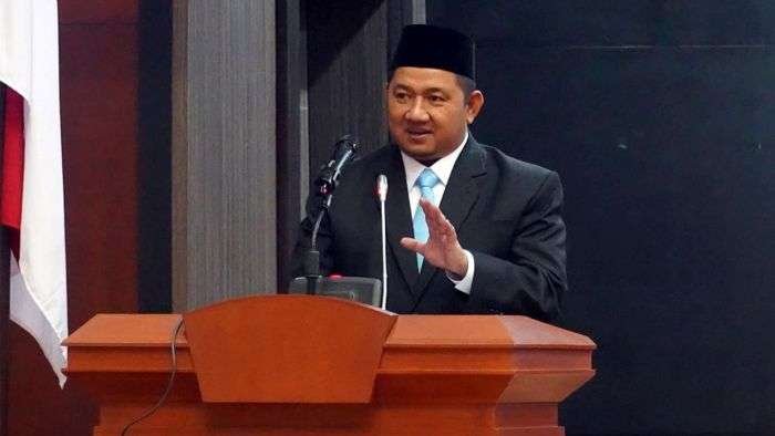 Bupati Penajam Paser Utara (PPU) Mudyat Noor bersama Wakil Bupati Abdul Waris Muin menghadiri rapat paripurna yang digelar oleh Dewan Perwakilan Rakyat Daerah (DPRD) PPU, Rabu (5/3/2025). Foto: HO/Dok. Humas PPU