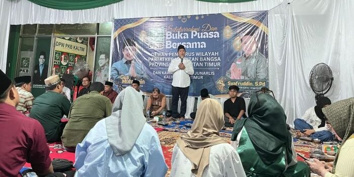 Ketua DPW PKB Kaltim, Syafruddin, saat acara buka puasa bersama jajaran pengurus partai dan awak media di Samarinda, Selasa (25/3/2025). Foto: BorneoFlash/Nur Ainunnisa