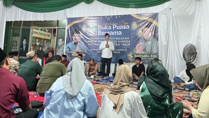 Ketua DPW PKB Kaltim, Syafruddin, saat acara buka puasa bersama jajaran pengurus partai dan awak media di Samarinda, Selasa (25/3/2025). Foto: BorneoFlash/Nur Ainunnisa