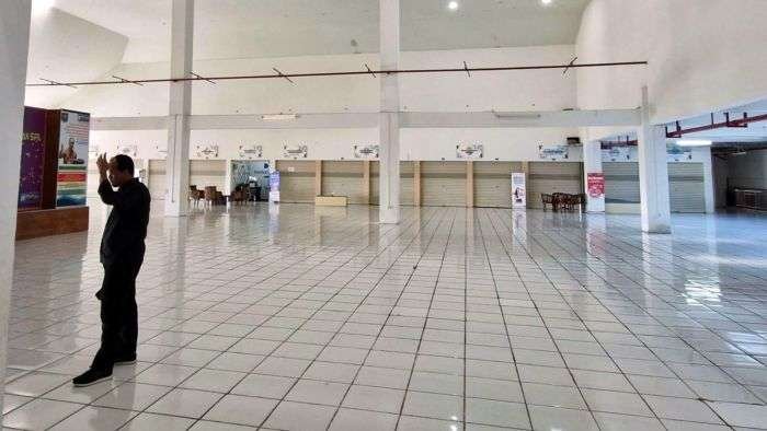 Gerai pelayanan di Mal Pelayanan Publik (MPP) Pasar Taman Rawa Indah (Tamrin) banyak yang tutup pada Selasa (18/3/2025). Foto: BorneoFlash/Ist