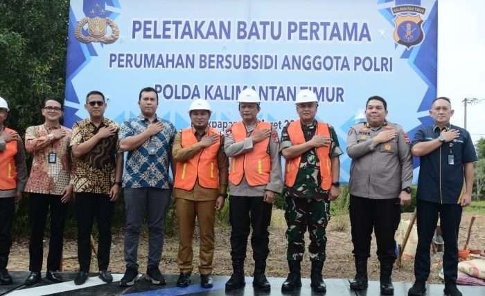 Ground Breaking serentak program pemenuhan perumahan bagi PNS dan anggota Polri yang berlangsung di Perumahan Cendana Batakan, Balikpapan Timur, Kalimantan Timur, pada Selasa (04/03/2025). Foto: HO/Pendam VI/Mlw