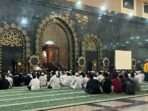 Gubernur Kaltim, Rudy Mas'ud saat audiensi dengan siswa. Foto: BorneoFlash/Nur Ainunnisa