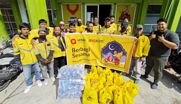 Jelang Perayaan Idulfitri, Maxim Berikan Bantuan Sembako Kepada Mitra Pengemudi Yang Membutuhkan Di Kalimantan Timur. Foto: HO/Maxim