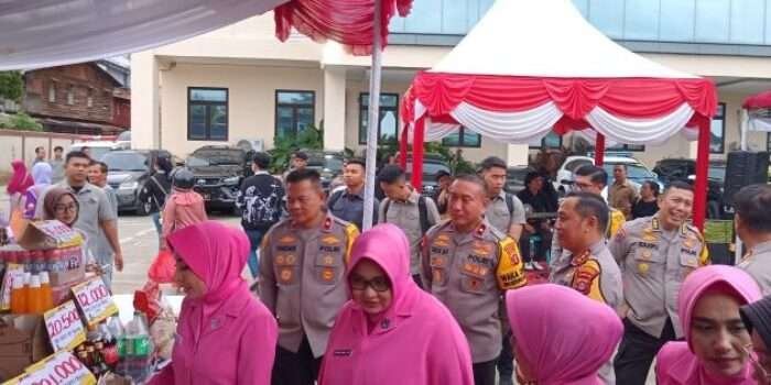 Kapolresta Balikpapan Siapkan 21 Pos Pengamanan, Kapolda Kaltim Hadiri Bazar Ramadan Presisi  