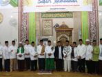 Kapolresta Balikpapan, Kombes Pol Anton Firmanto, SH, SIK, MSi, didampingi Wakapolresta AKBP Hendrik EB, SH, SIK, Hadiri Penutupan Safari Ramadan 1446 H tingkat Kota Balikpapan di Masjid Darussalam, Gunung V, Balikpapan Utara. Foto: HO/Humas Polresta Balikpapan