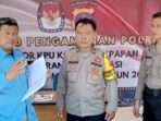 Kasi Humas Polresta Balikpapan, Ipda Sangidun (foto: kiri baju biru) Foto: IST/Dok. BaraBerita