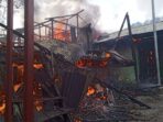 Kebakaran yang terjadi di kawasan Karang Bugis, Kelurahan Karang Jati, Kota Balikpapan, pada Jumat (28/3/2025). Foto: BorneoFlash/IST