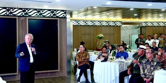 Kepala Otorita IKN Basuki Hadimuljono dalam sesi diskusi The 102nd Jakarta CMO Club dengan tajuk 'Narrating The Future: Harmonica of Tech and Nature in Nusantara', pada Kamis (27/02/2025). Foto: HO/Humas Otorita IKN