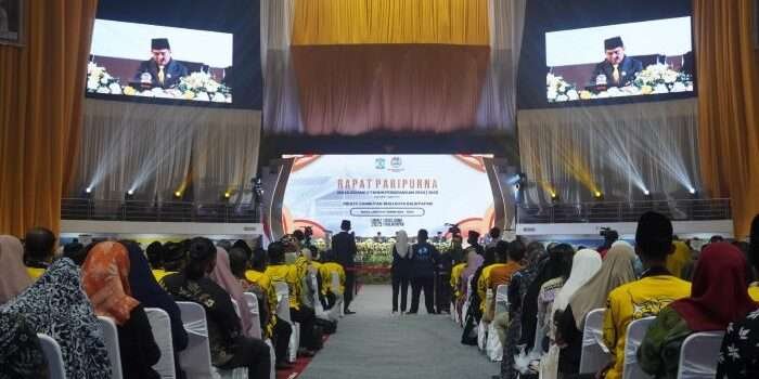 Ketua DPRD Kota Balikpapan, Alwi Al Qadri saat Rapat Paripurna Masa Sidang II di BSCC Dome, Balikpapan, Rabu (5/3/2025). Foto: BorneoFlash/Ardiansyah