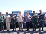 Panglima TNI Jenderal TNI Agus Subiyanto bersama Kapolri Jenderal Pol. Listyo Sigit Prabowo menerima penyerahan Ransus Maung MV3 buatan PT Pindad yang dilakukan secara simbolis oleh Menhan RI Sjafrie Sjamsoeddin, bertempat di Appron Lanud Husein Sastranegara, Bandung, Jawa Barat, Sabtu (01/03/2025). Foto: HO/Puspen TNI